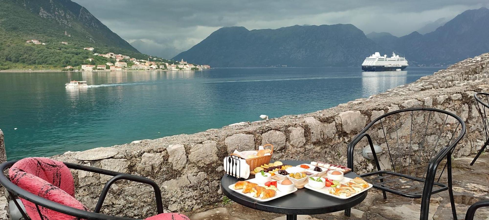 Villa Kamena Kotor Exterior foto